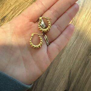 Elegant Gold Hoop Earrings